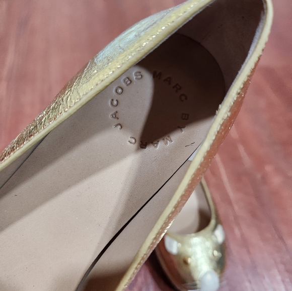 Marc Jacobs NWT Mouse Crackled Leather Gold Flats Ballet - Picture 6 of 6